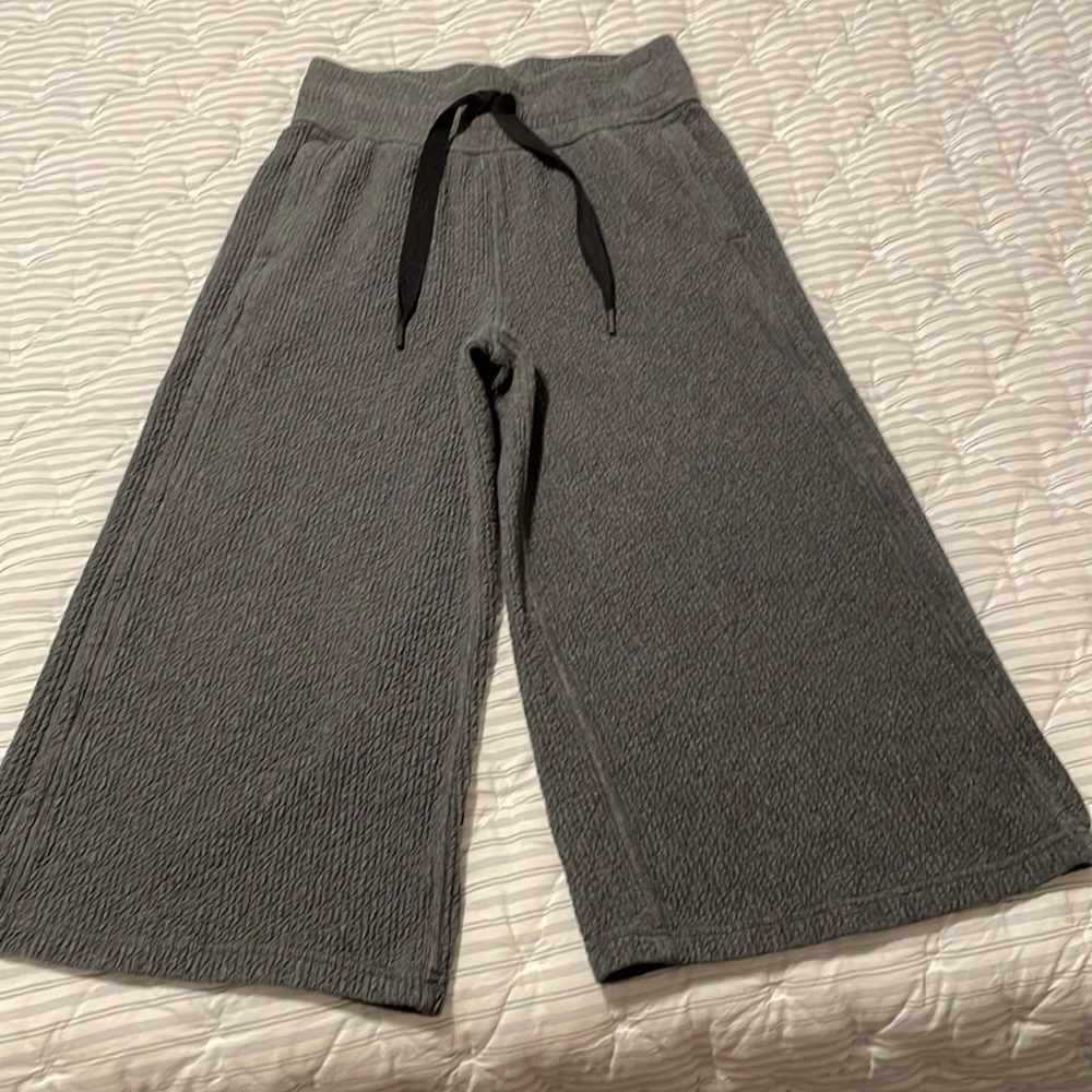 Lululemon wide leg crop pants